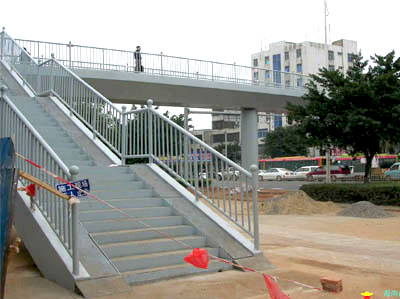 鋼結(jié)構(gòu)天橋07